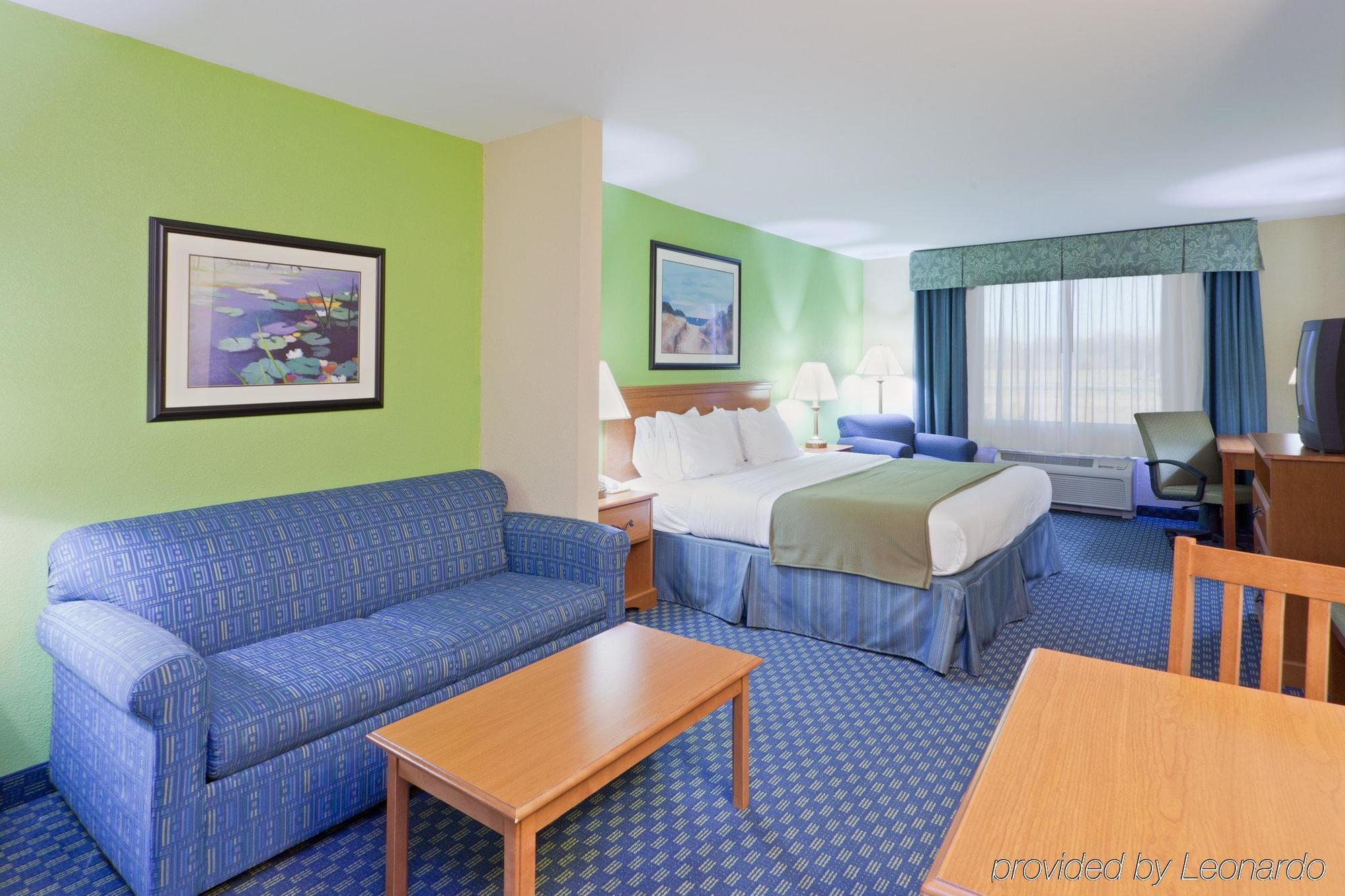 Holiday Inn Express Hotel & Suites Salisbury - Delmar By Ihg Habitación foto